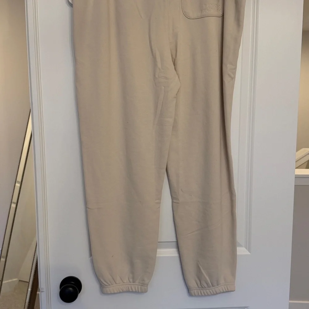 Vuori pants in size extra large - Picture 6 of 12